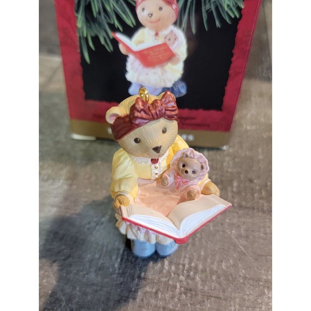Hallmark 1993 Bernadette bearinger ornament Xmas‎ decor